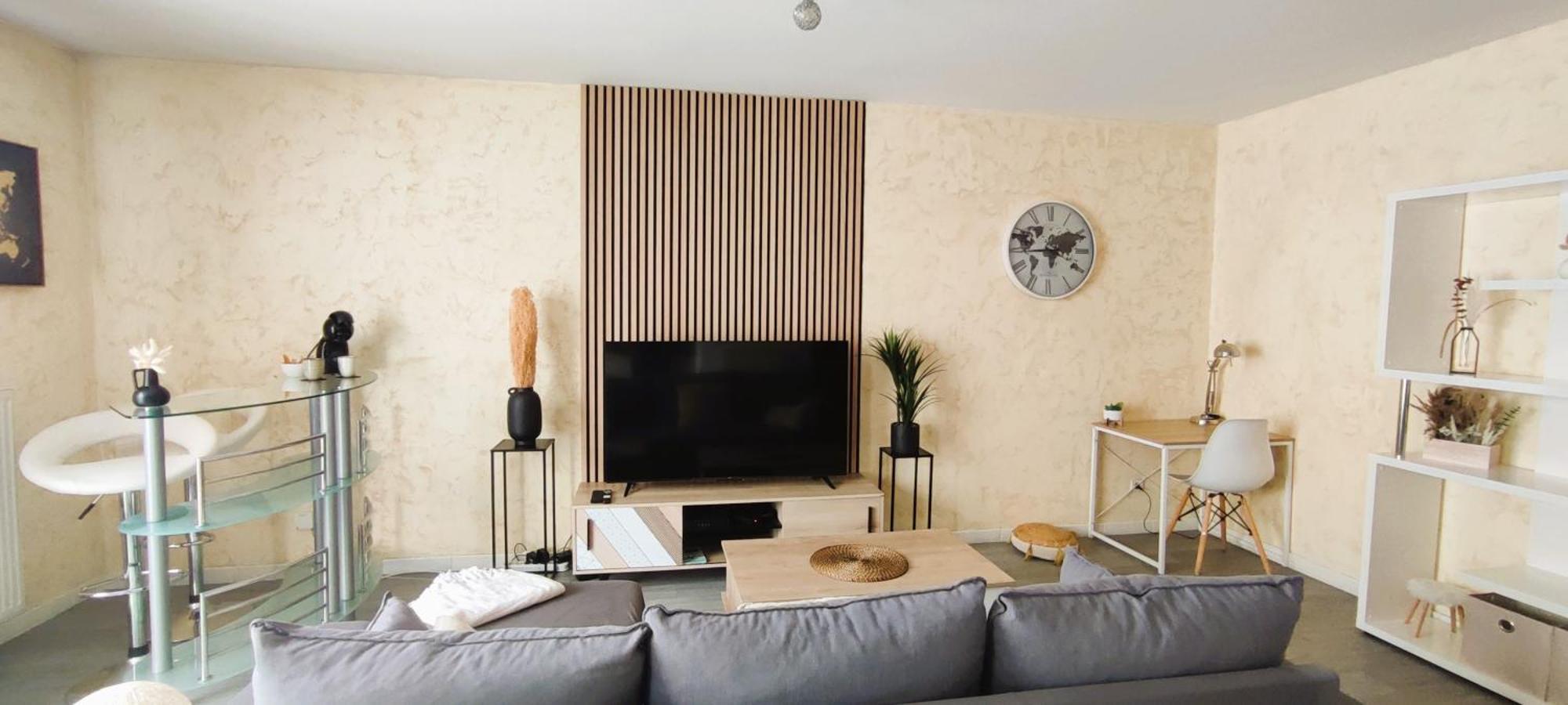 Cosy Appart - Balcon, Parking, Spacieux T2 - Proche Eurexpo Stade Saint-Priest  Bagian luar foto