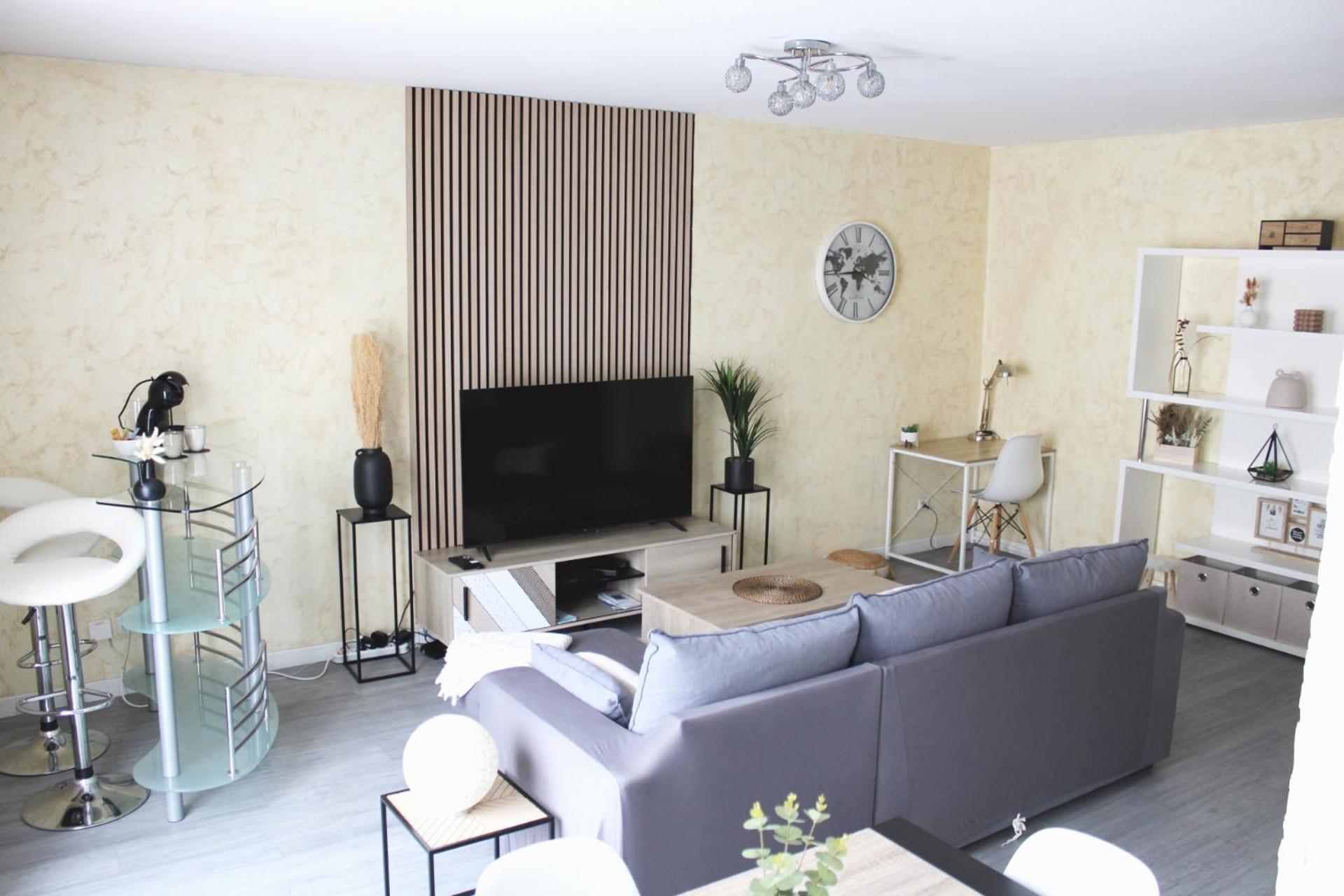 Cosy Appart - Balcon, Parking, Spacieux T2 - Proche Eurexpo Stade Saint-Priest  Bagian luar foto