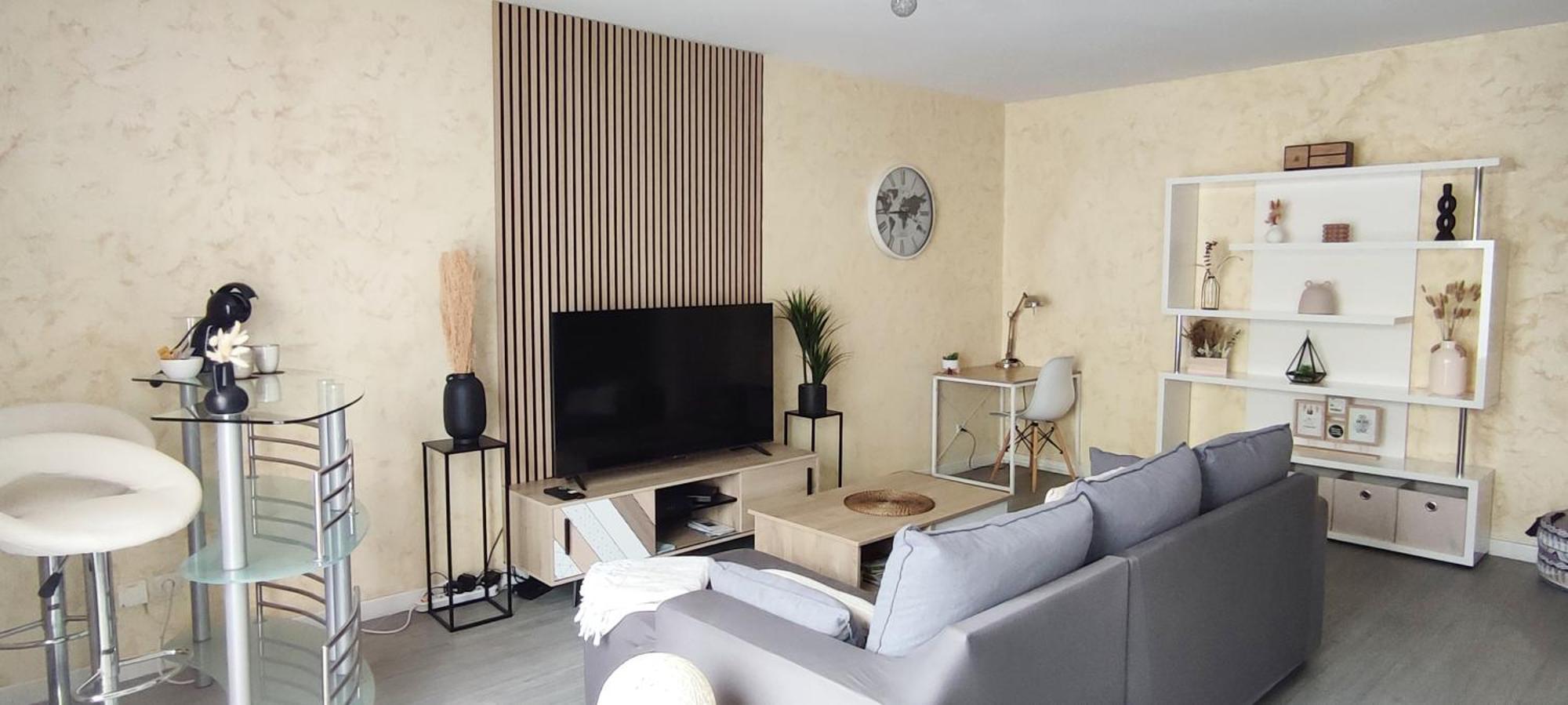 Cosy Appart - Balcon, Parking, Spacieux T2 - Proche Eurexpo Stade Saint-Priest  Bagian luar foto